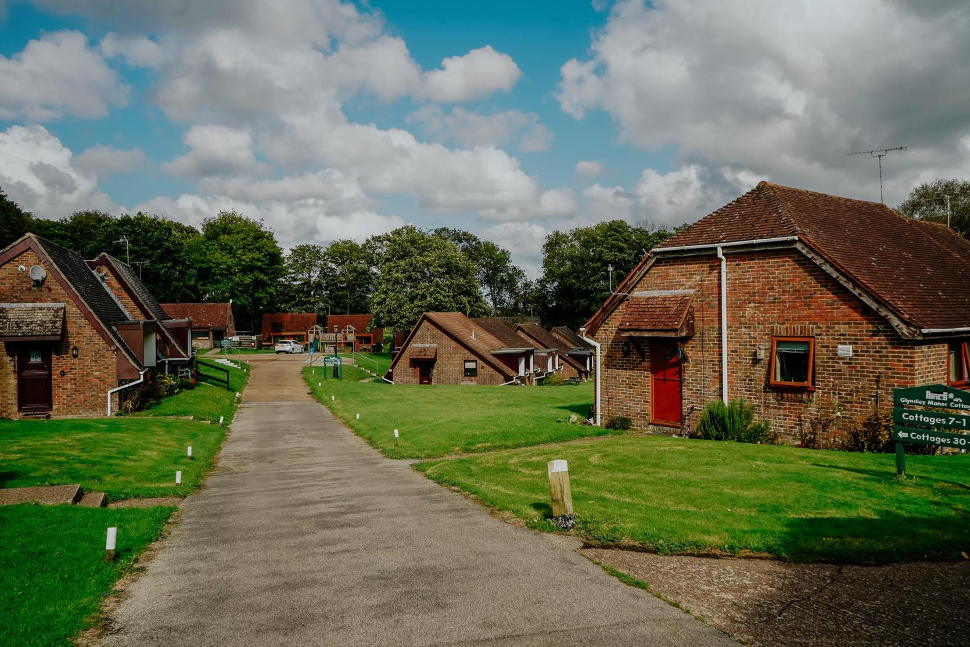 Glyndley Manor Cottages Polegate Exterior foto